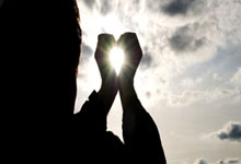 股票开户了怎么入金:线上实盘配资网站-刚刚直线拉升！美联储突传大消息！9月降息概率升至89.6%